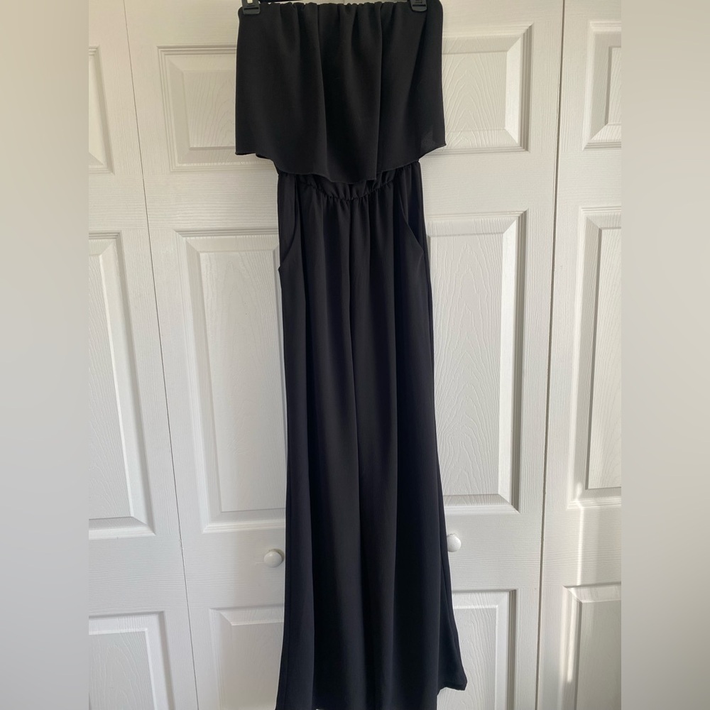 Elegant Strapless Black Jumper